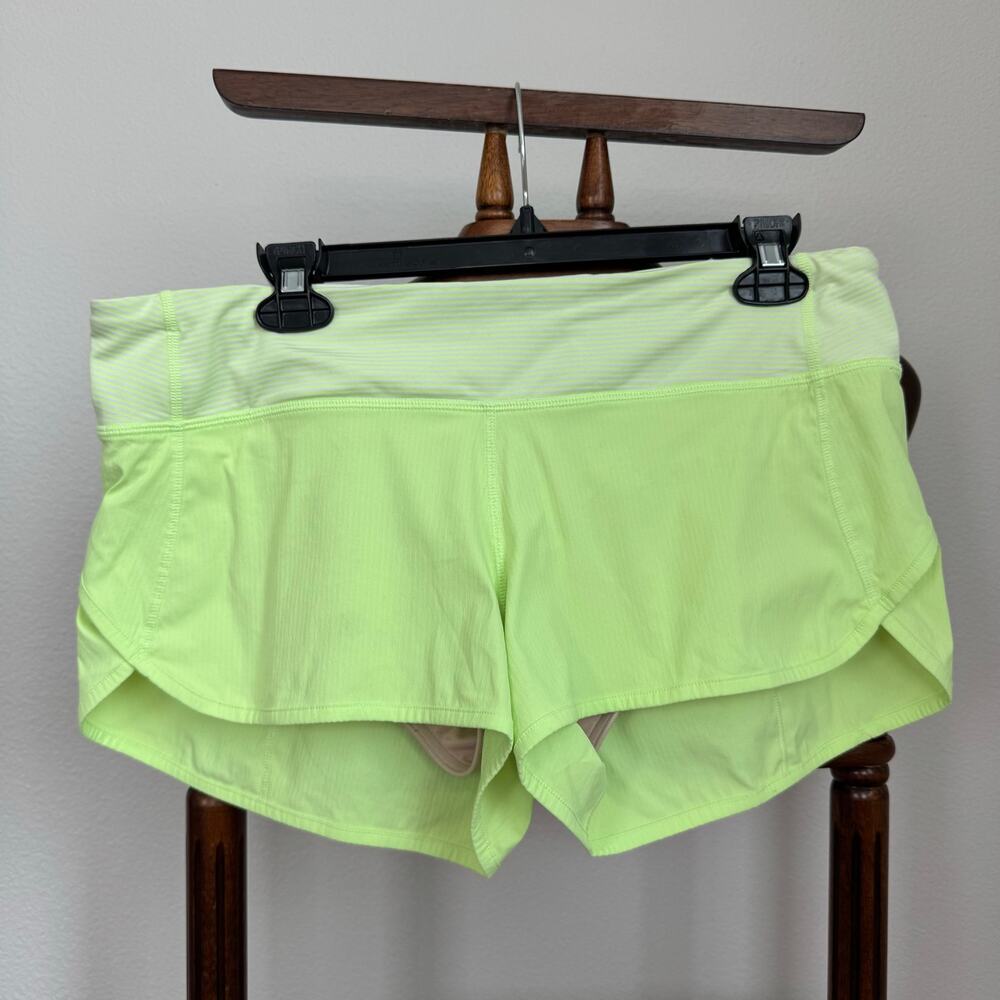 Lululemon Speed Women’s Pull on 3 inseam Sz 10 Green Running Athletic Shorts Gym